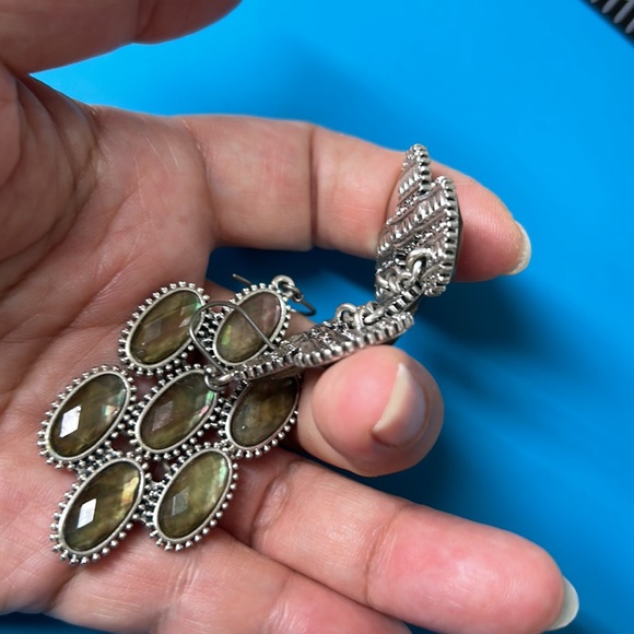 🖤Abalone shell based statement earrings - Picture 9 of 11